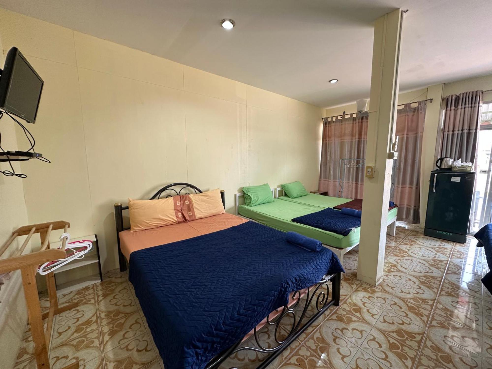 Thippawan Bungalow Ko Sichang Exterior foto