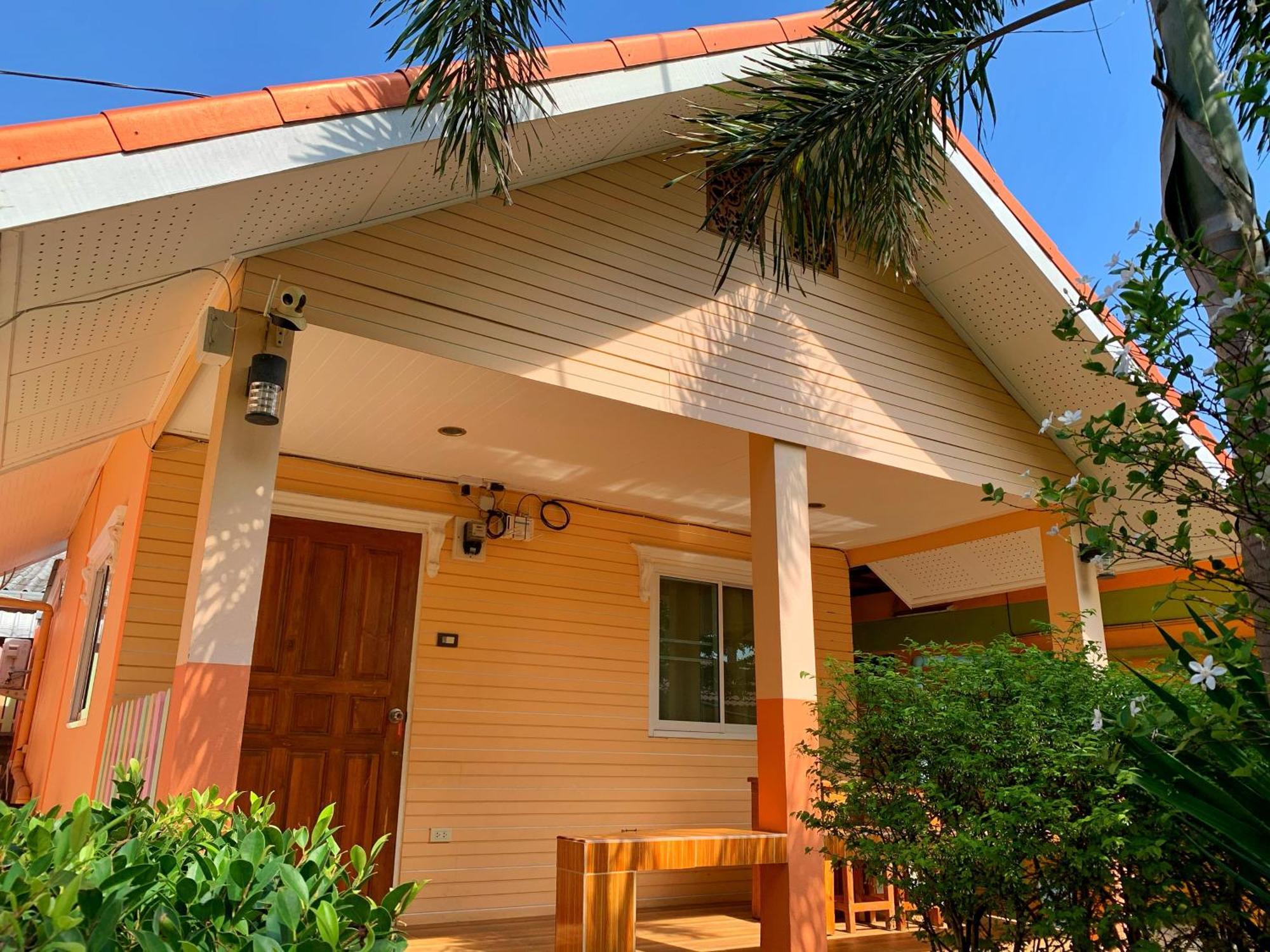 Thippawan Bungalow Ko Sichang Exterior foto