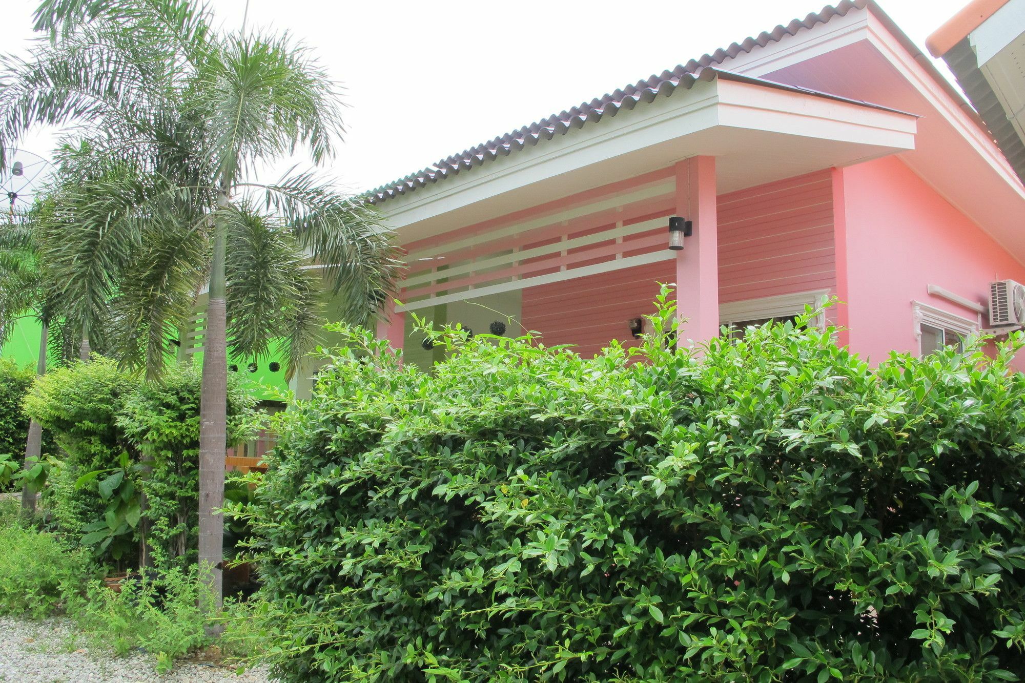 Thippawan Bungalow Ko Sichang Exterior foto
